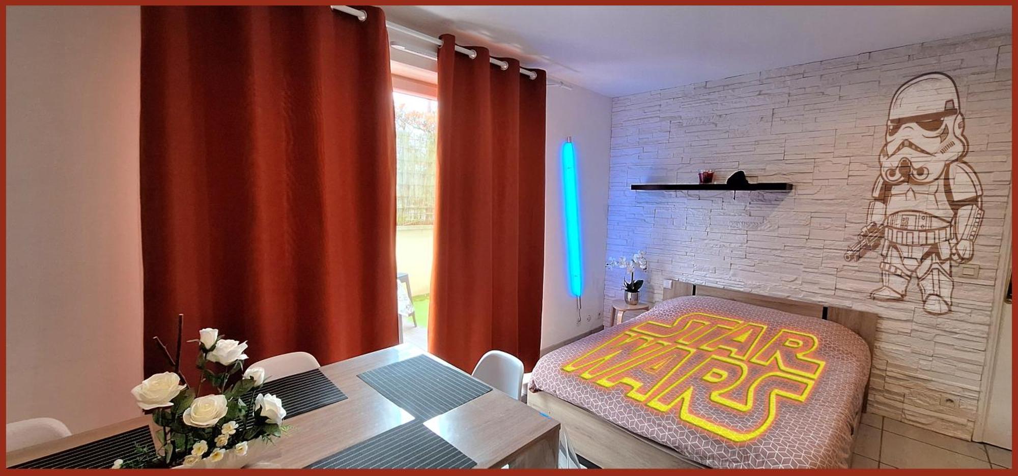 Apartment Avec Salle De Jeux Privee,10min De Transport En Commun 6 Couchages *